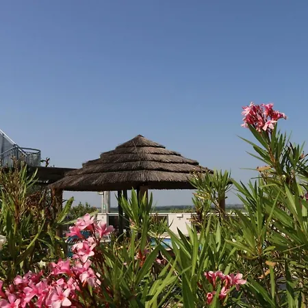 מלון דירות Eraclea Palace ארקליאה מארה