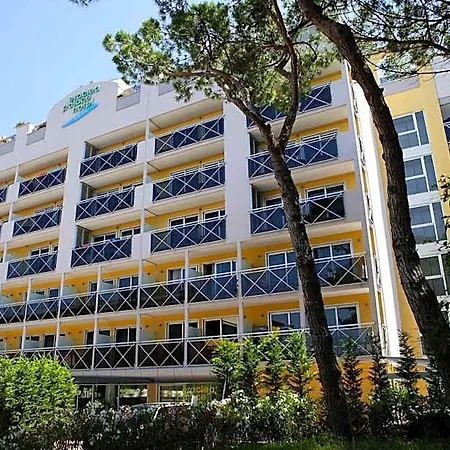 Eraclea Palace Apartahotel 3*