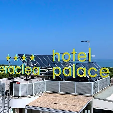 Apartahotel Eraclea Palace 3*