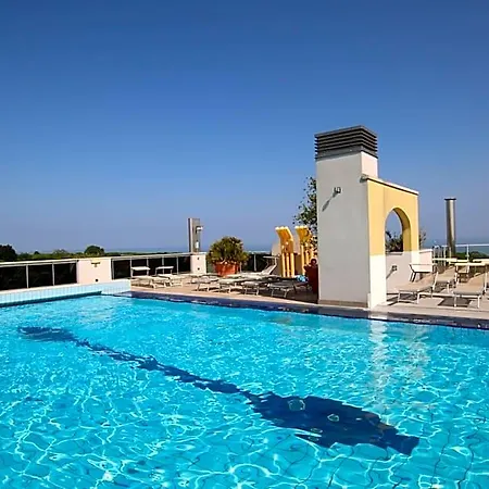 Eraclea Palace Apartahotel 3*