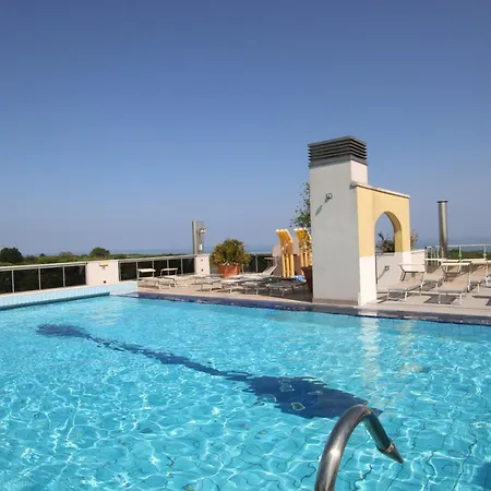Eraclea Palace 3* ايراكليا ماري