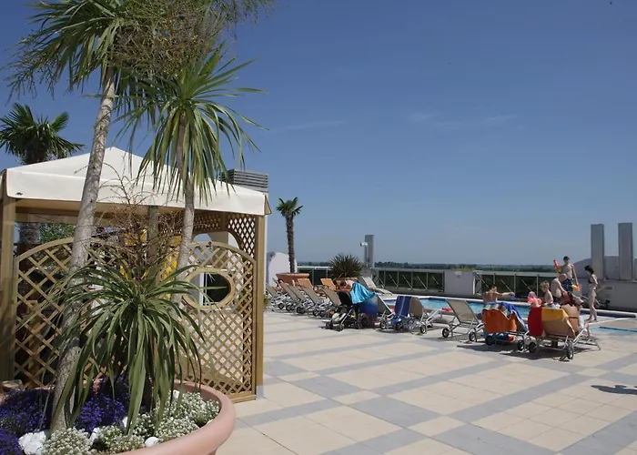 شقة فندقية Eraclea Palace