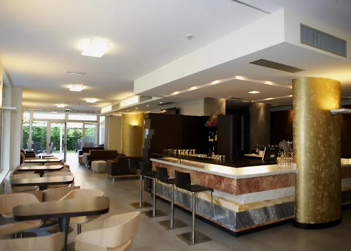 شقة فندقية Eraclea Palace 3*